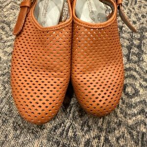 Eric Michael Julia Clog – Tan Leather, Size 40